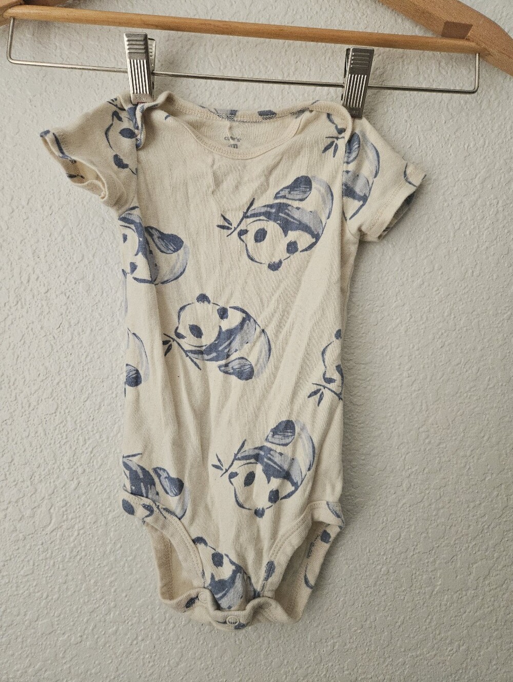 carters panda bear cream short sleeve onesie, 9 months